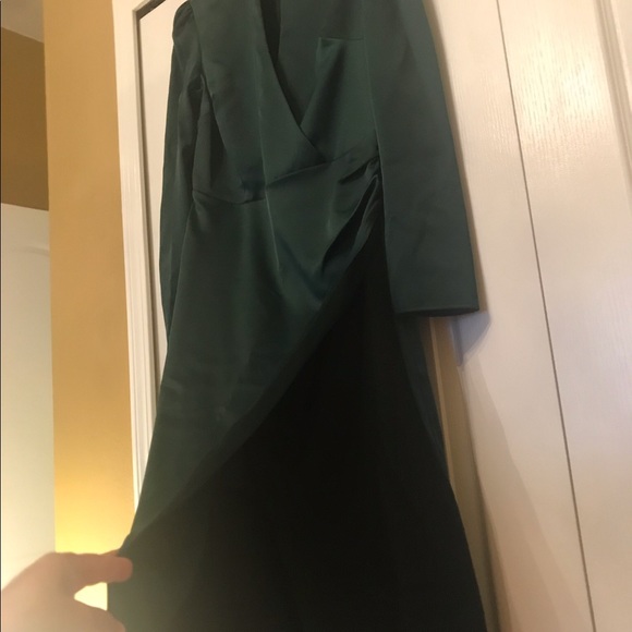 Guess Keyhole Satin Midi Dress - Picture 3 of 12